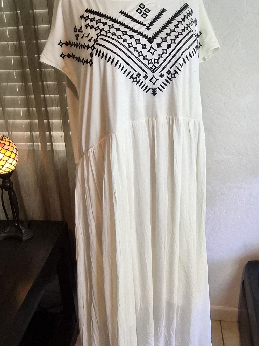 Torrid Boho Cream Maxi Dress w/ Black Geometric Embroidery #0372